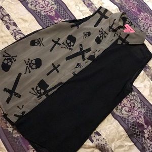 ✨ Black Mesh Skull Top 👚✨